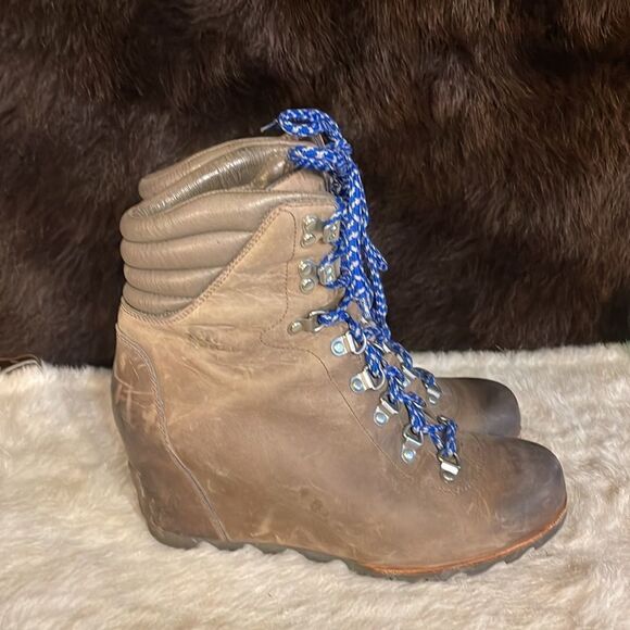 Sorel booties 11 (3050) - Picture 3 of 10